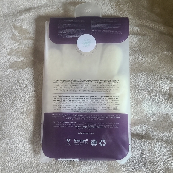 NIB Daily Concepts exfoliating gloves - Picture 2 of 2